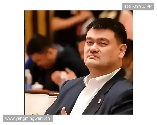 姚明退役后住上海老洋房，早餐吃俩煎饼还被老婆管零花钱？